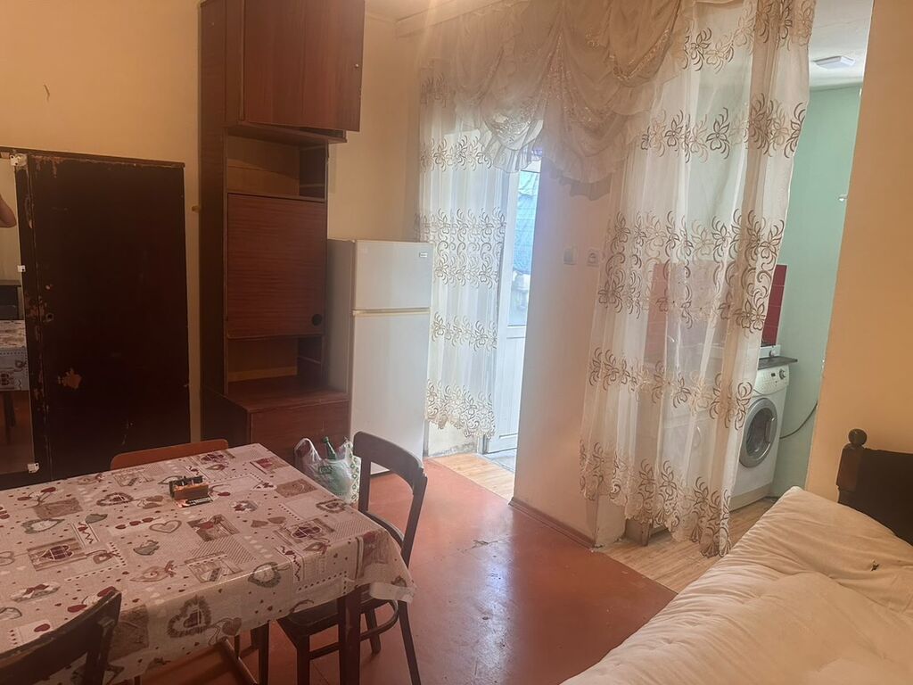 Elimler metrosunun 100 adımlıqında heyet evi 1 otaqlı mənzil – studiya — Daşınmaz əmlak, Bakı (9)