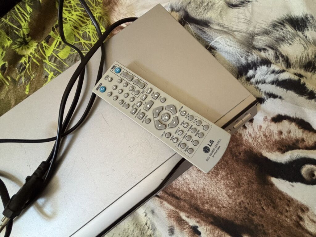 LG DVD pleyer + uzaqdan idarəetmə Xüsusiyyətlər: - Disk tipi: DVD (ön — TV və Video, Bakı (4)