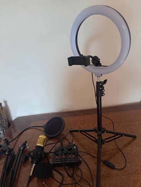 Kontent yaradıcılığı üçün tam dəst – podcast, livestream, YouTube — Qobu