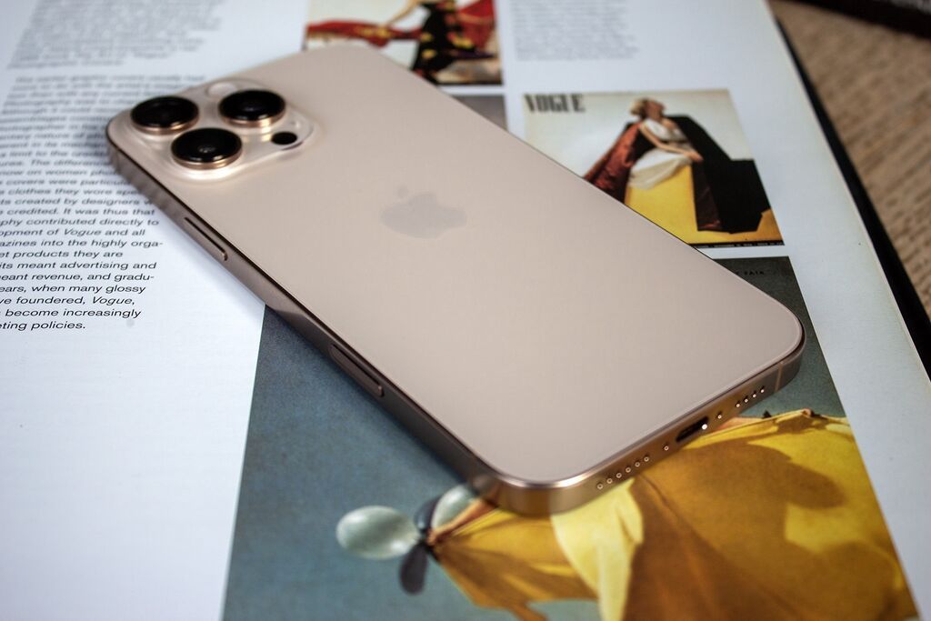 IPhone 16 Pro Max, 256 GB, Desert Titanium — Apple iPhone, Bakı