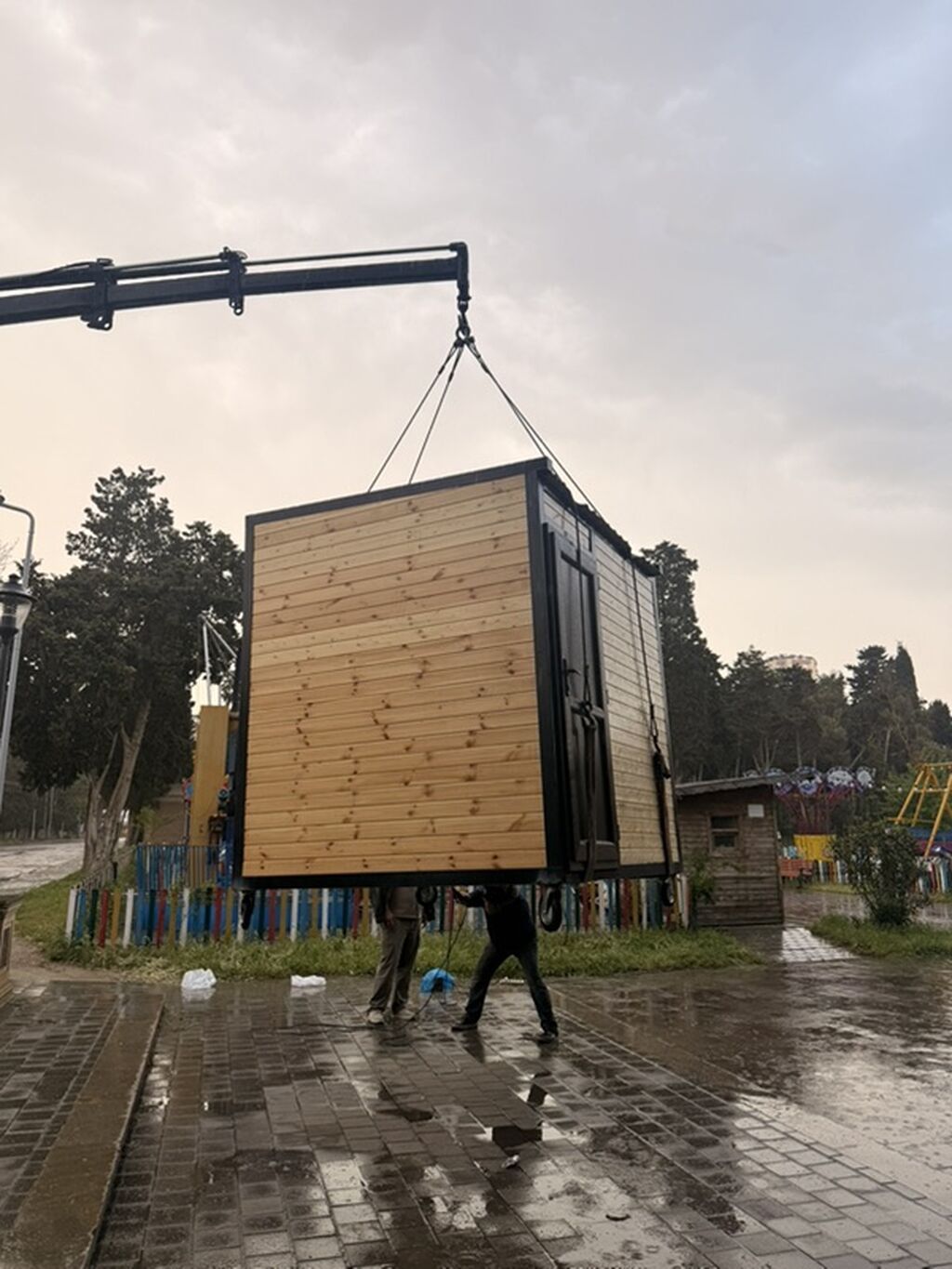 Taxta üzlü, portativ modul köşk/konteyner - Tətbiq sahələri: park və — Mallar, Bakı (4)