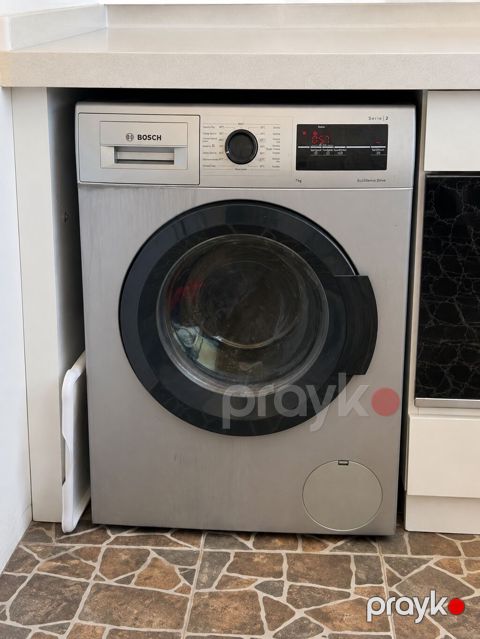 Bosch 7 kq 3 ilin masinidir Evden satilir temirde olmayib. Qiymet 330