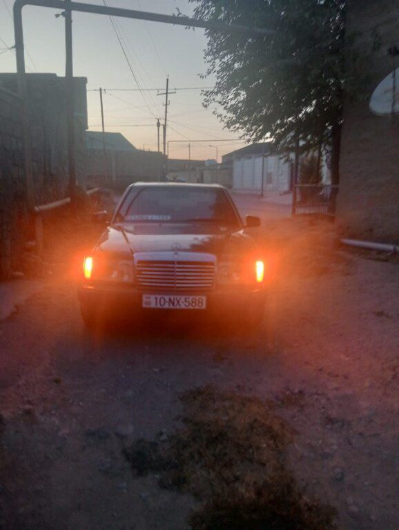 Mercedes 200 E, 2.0 L, 1990 il, 748 000 km — Avtomobillər, Bakı (7)
