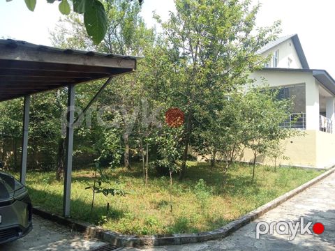 1200 kv. m, 5 otaqlı, Kombi, Qaz, İşıq