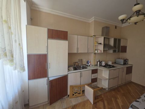 Soyuducu xaladenik satılır 130 manata. ümumi şkafı istəyən olsa onuda — Bakı