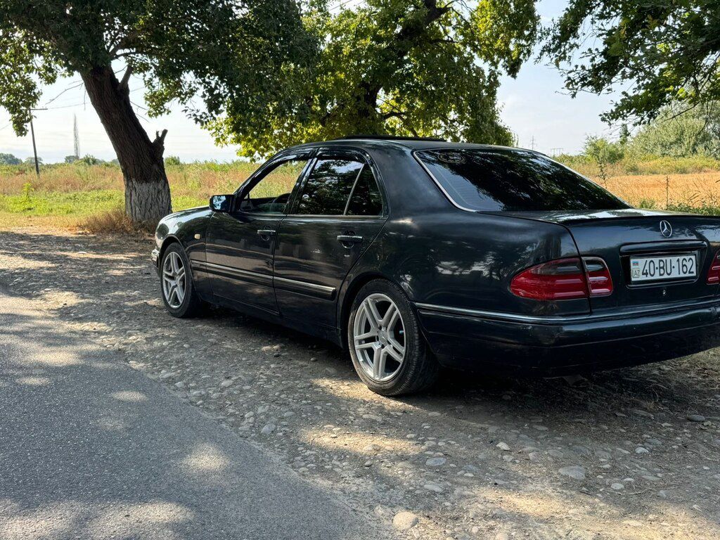 Mercedes E 230, 2.3 L, 1996 il, 445 680 km — Avtomobillər, Xaçmaz (3)