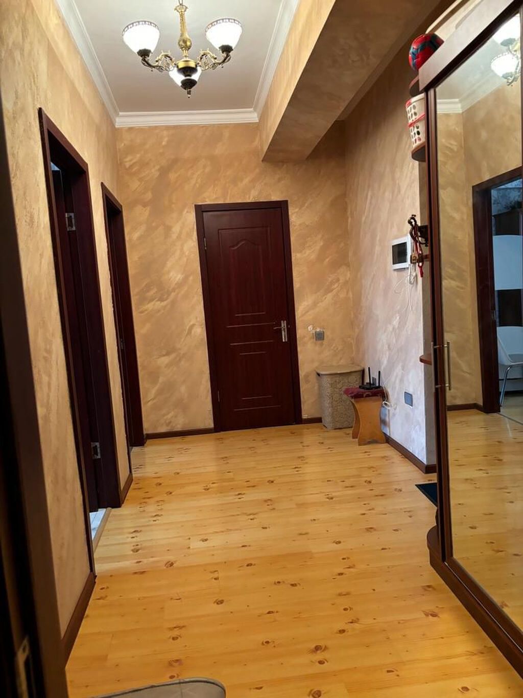 Şəhərin yaxşı nöqtələrindən birində, gir yaşa tipli mənzil — Daşınmaz əmlak, Bakı (8)