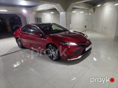 Toyota Camry, 2024 il