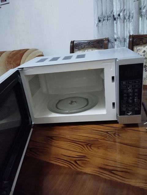 Mikrodalğalı soba Eurolux, Mikrodalğalar ilə, rəng - Gümüşü, İşlənmiş — Qobu