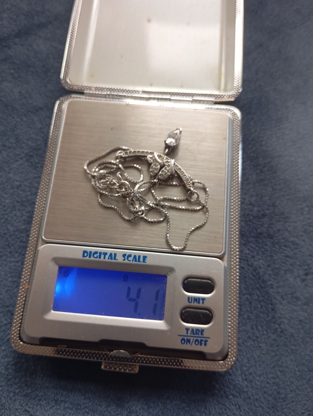 Gümüş rəngli zərif boyunbağı - Material: ağ/gümüş rəngli metal zəncir — Aksesuarlar, Xırdalan (2)