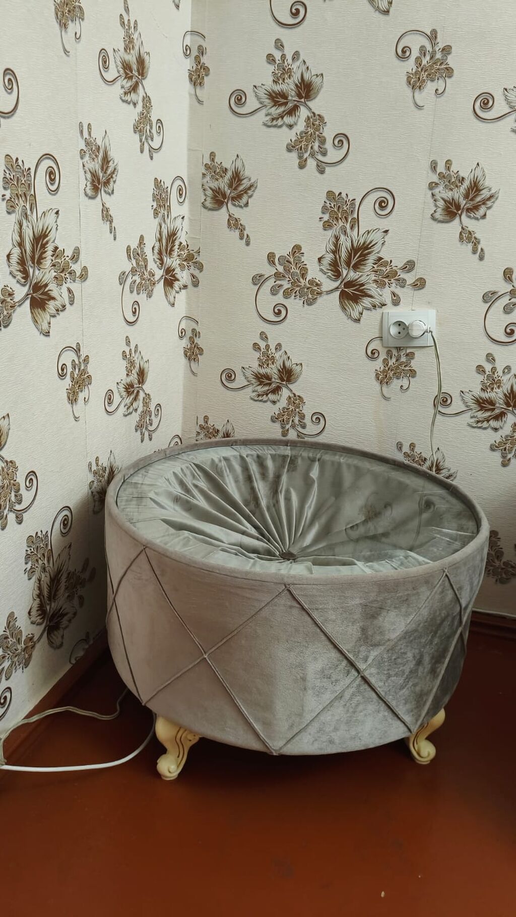 Klassik üslubda yumşaq mebel dəsti Tərkibi: - 3 nəfərlik divan - 2 — Mebel, Bakı (3)