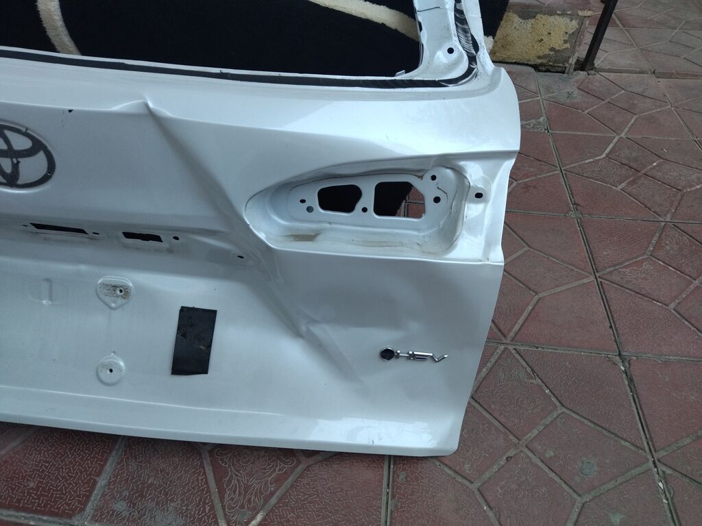 Toyota corollo cross üçün arxa baqaj qapağı (sedan kuzov). - Rəng: ağ — Ehtiyat hissələri, Masazır (4)