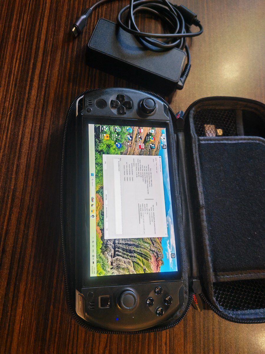 GPD Win 4 Ryzen 7 8840U / 32GB RAM / 2TB SSD / Windows Gaming PC — Elektronika, Bakı (4)