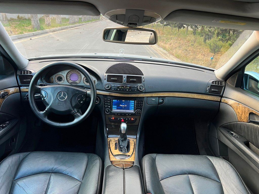 Mercedes E 320, 3.2 L, 2003 il, 286 000 km — Avtomobillər, Bakı (7)