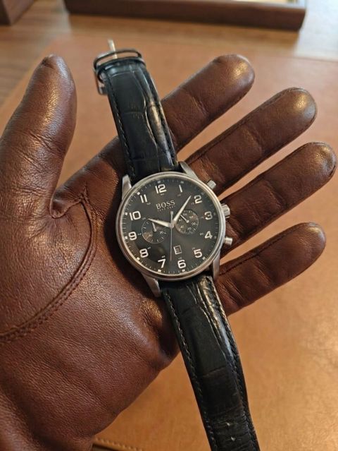 Orijinal Hugo Boss saatı əla vəziyyətdə, Korpus 44 mm, 2 göstəricili — Bakı