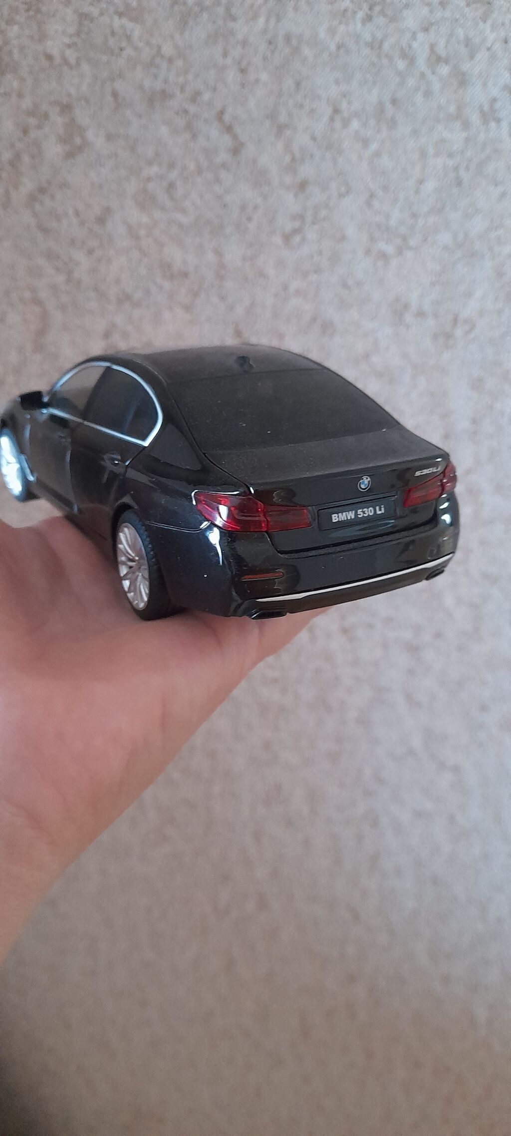 Bmw 530li (G30) 1:24 Ölçü Təzədir Lisenziyalı Model səsi İşıqları — Mallar, Bakı (2)