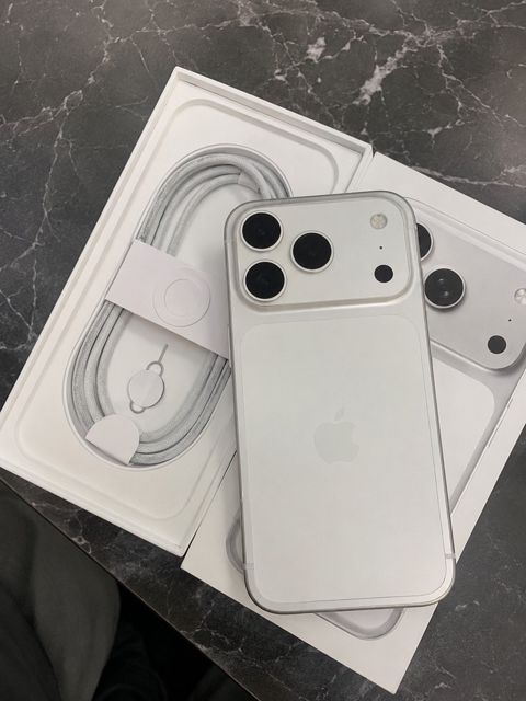 Apple iPhone 17 Pro Max Silver 256GB/12GB — Bakı