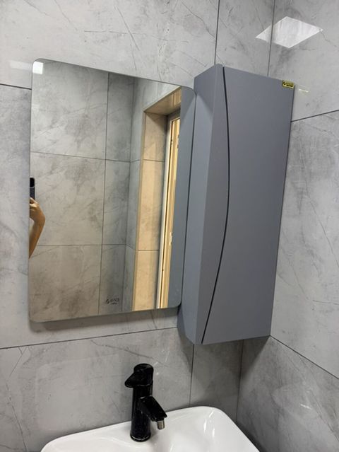 Hamam üçün asma mebel dəsti 2 si 100 azn Tərkib: - Kvadrat formalı — Digah