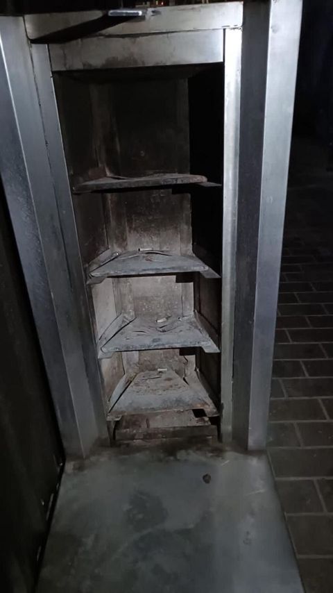 Donər aparati satilir kozlə islək vəzyətdə.Qiymət 500man.Unvan Memar — Bakı