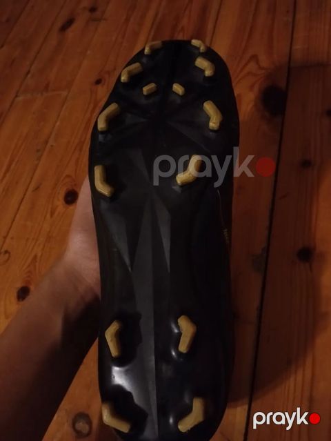 Nike Phantom Venom futbol butsası - Model: Nike Phantom Venom (yan — Bakı
