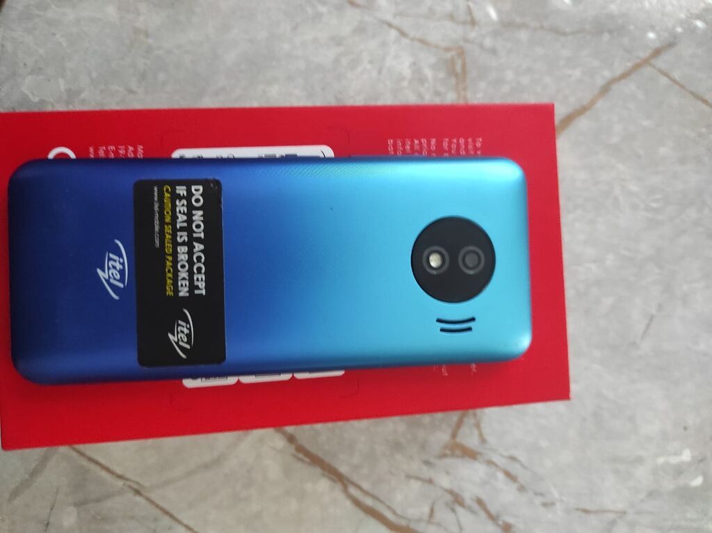 Itel klassik düyməli telefon - Rəng: mavi arxa qapaq, qara ön hissə — Elektronika, Beyləqan (2)