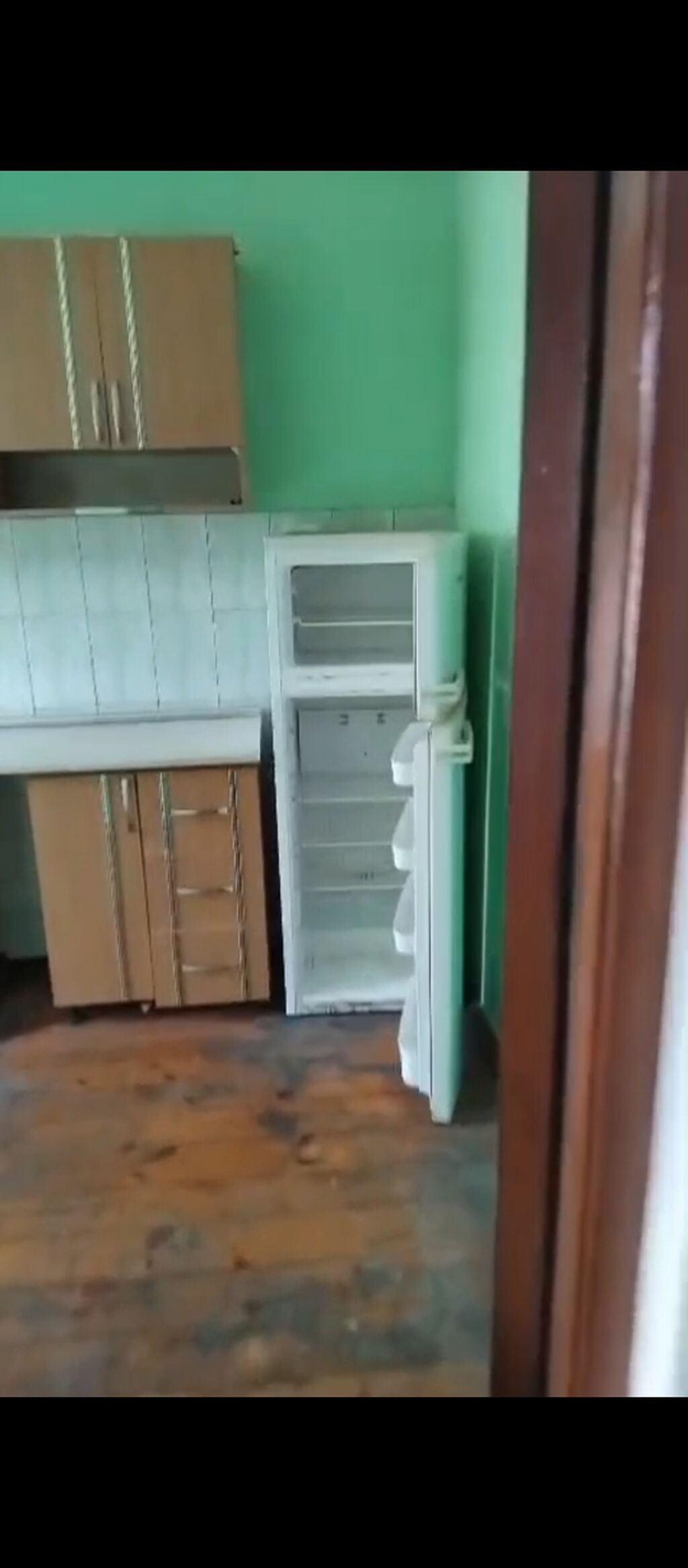 Ev Xətai rayonAğ Şəhər tərəfdə 8 noyabr prospektində köhnə — Daşınmaz əmlak, Sabirabad (2)
