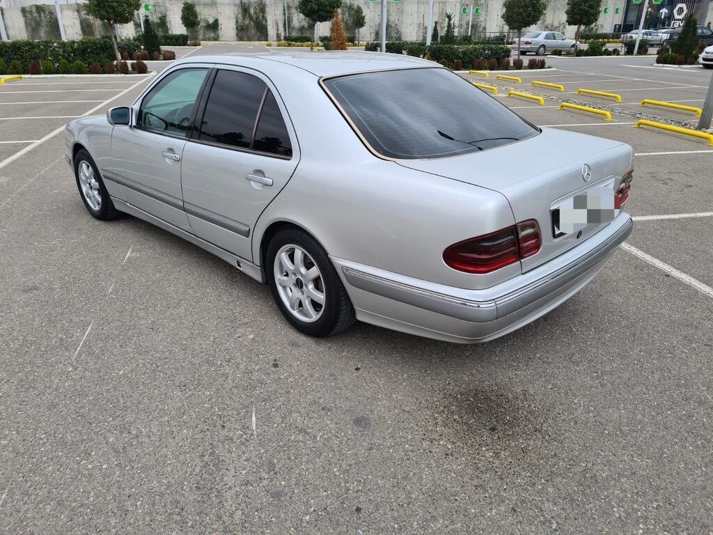 Mercedes-Benz E 220: 2.2 l 2000 il Sedan — Avto, Bakı (6)