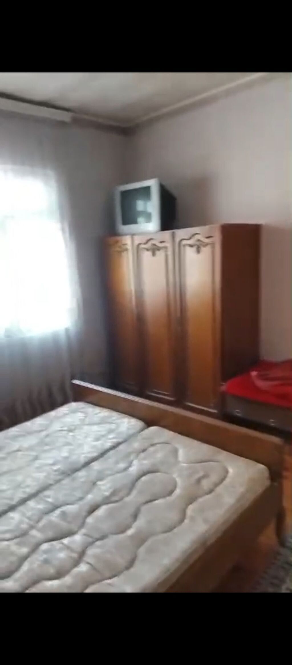 Ev Xətai rayonAğ Şəhər tərəfdə 8 noyabr prospektində köhnə — Daşınmaz əmlak, Sabirabad (3)