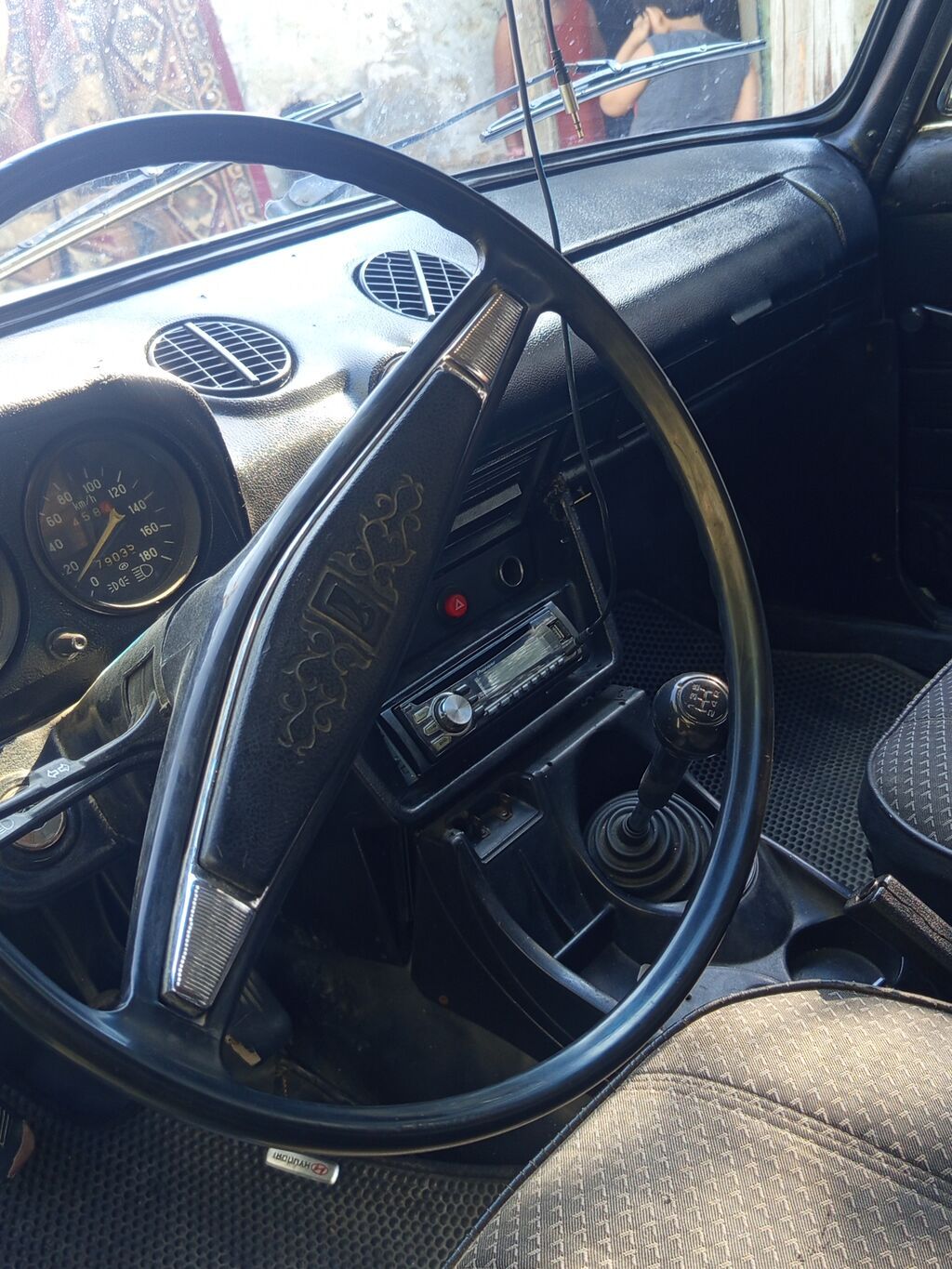 VAZ 2106, ağ rəng, sedan kuzov. Xüsusiyyətlər: - Arxaötürücülü — Avto, Bakı (3)