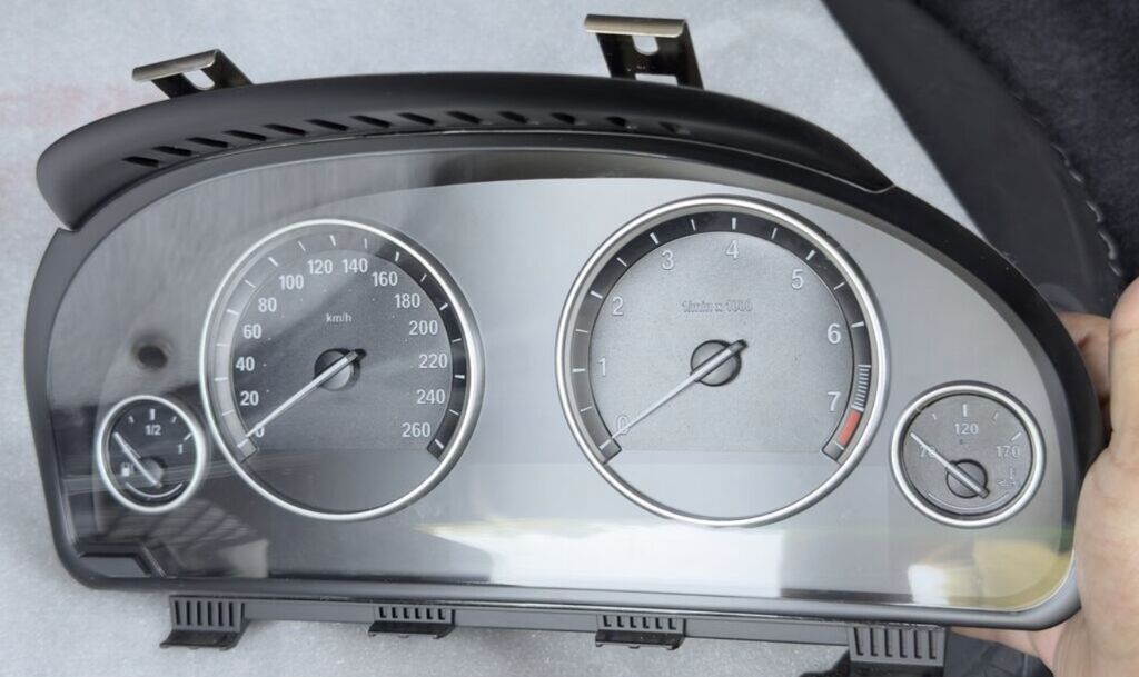 Model: BMW X5 F15 üzerindan çıxarılıb. - Ölçü vahidi: km/h — Ehtiyat hissələri, Bakı (5)