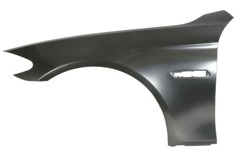 BMW F10 qanadı — Bakı