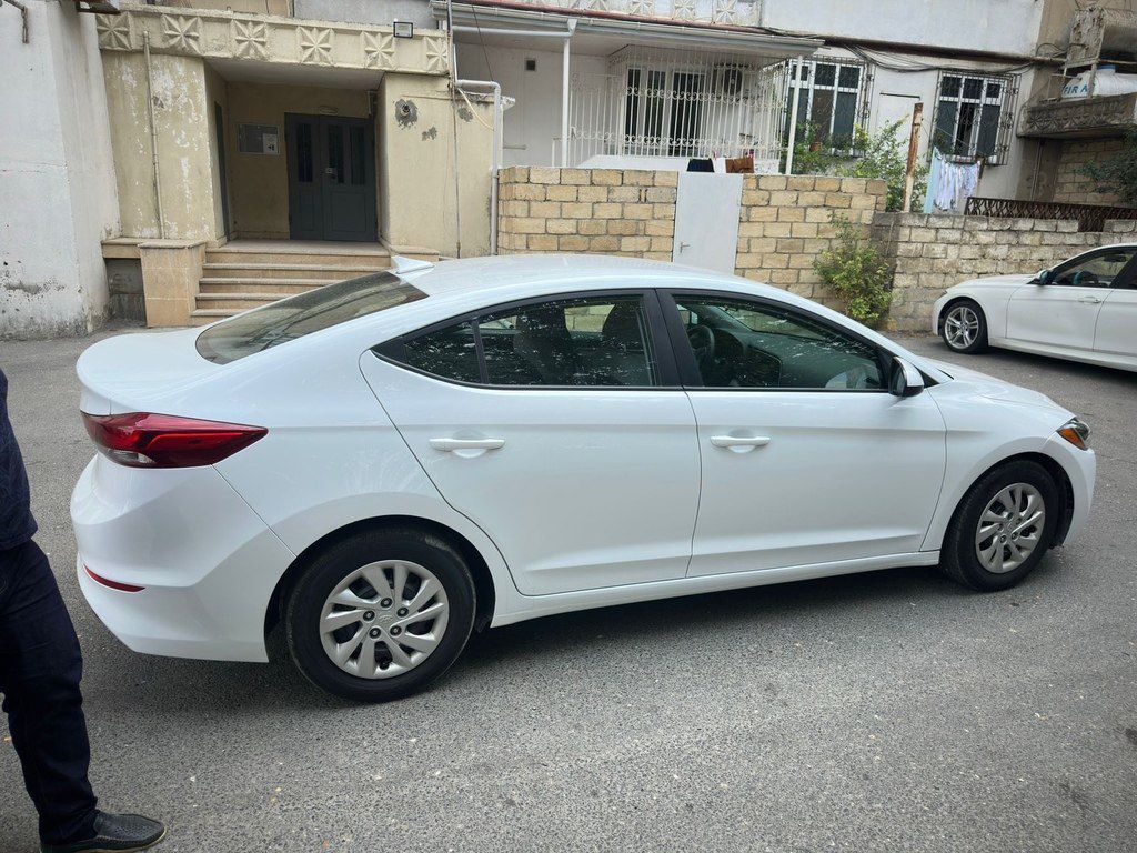 Hyundai Elantra, 2.0 L, 2017 il, 114 000 km — Avtomobillər, Bakı (4)