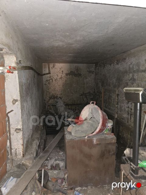 Anbar/Obyekt Ünvan- 20 Yanvar 52 Moskva Prospekti Araz marketin