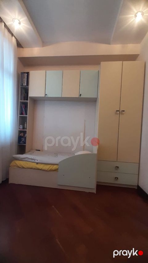 *150azn* Gənc yataq desti satilir.Yaxsi veziyyetdedir.Unvan Tibliski