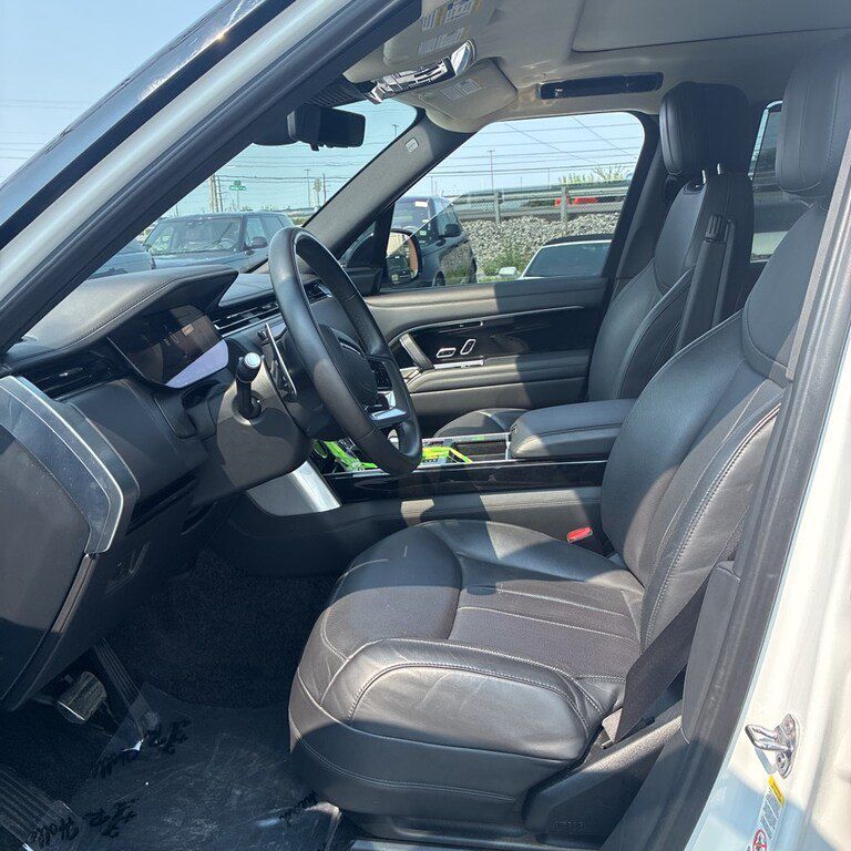 Land Rover Range Rover, 4.4 L, 2023 il, 83 686 km — Avtomobillər (5)
