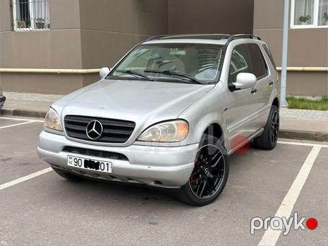 Mercedes ML 320, 3.2 L, 1999 il, 250 000 km
