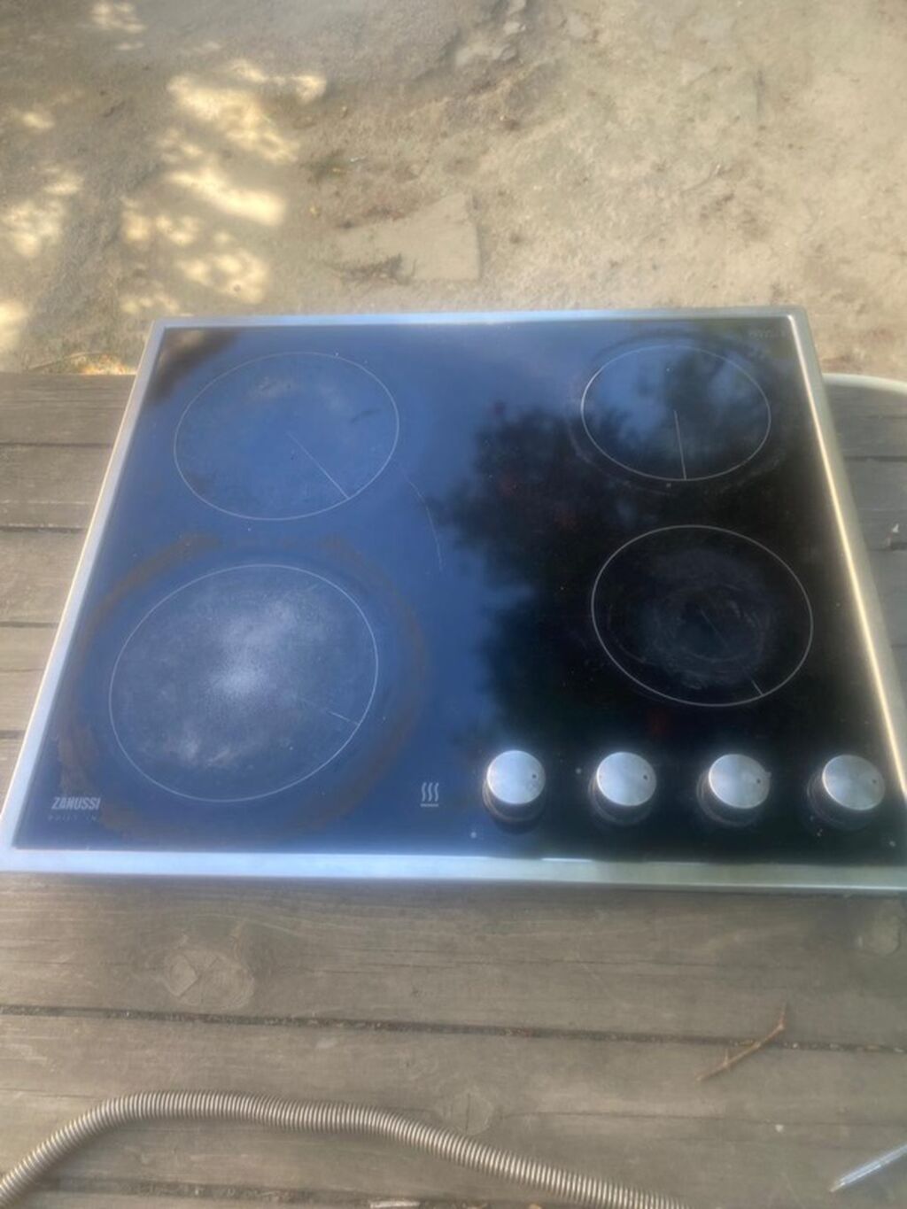 Zanussi firmasına məxsus 4 gözlü şüşə-keramika elektrik plitəsi — Mətbəx texnikası, Bakı (2)