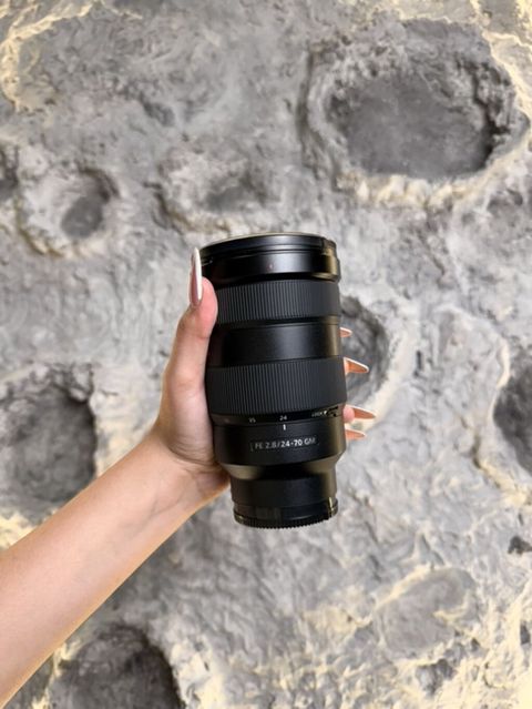 Sony FE 24-70mm f/2.8 GM obyektiv - Uyğunluq: Sony E-mount tam kadr — Bakı