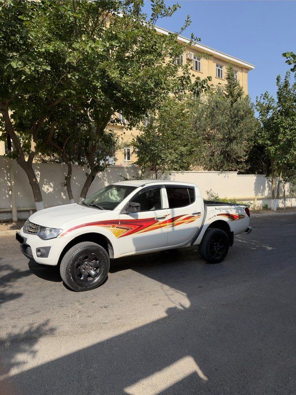Mitsubishi L200, 2.5 L, 2015 il, 348 000 km — Avtomobillər, Bakı (4)