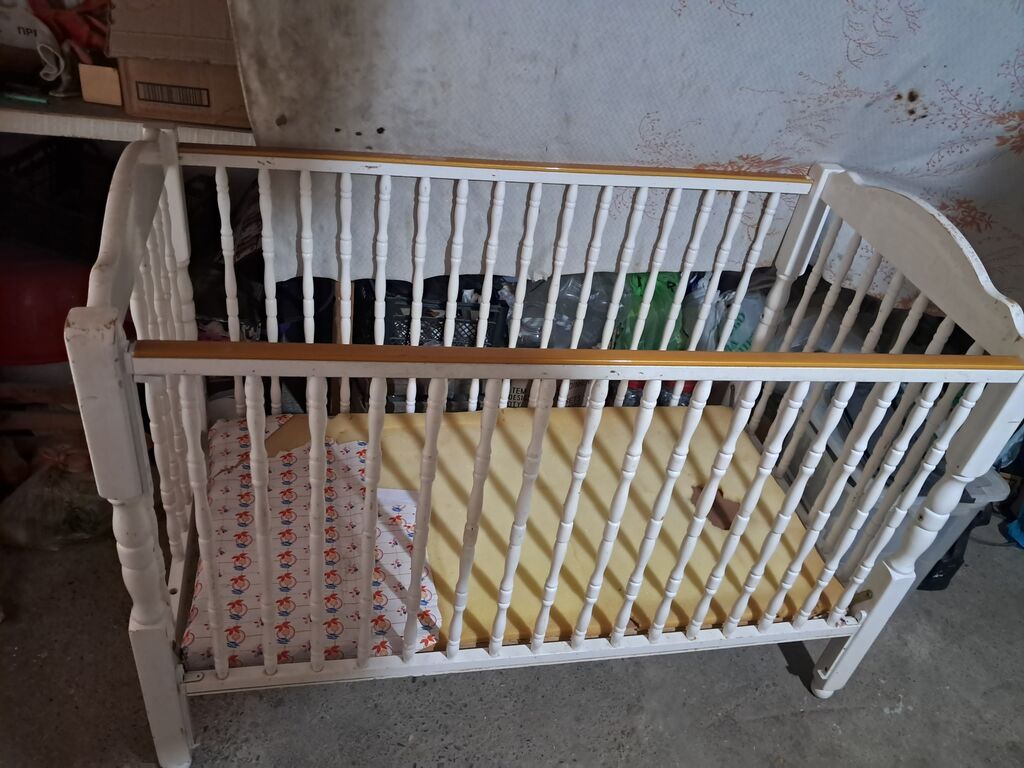 Ağ rəngli taxta beşik - Material: möhkəm taxta, dairəvi frezəli — Mebel, Masazır (2)
