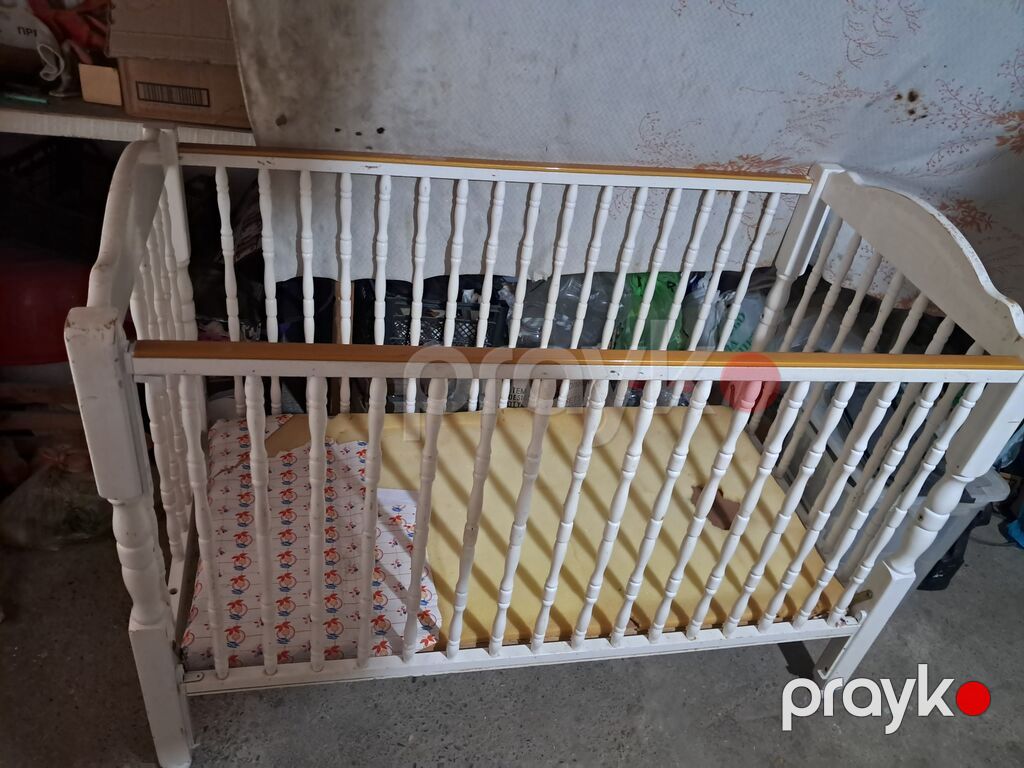 Ağ rəngli taxta beşik - Material: möhkəm taxta, dairəvi frezəli — Mebel, Masazır (2)