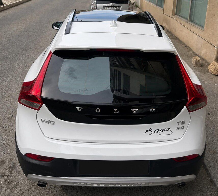 Volvo V40 Cross Country, 2.5 L, 2014 il, 142 000 km — Avtomobillər, Bakı (2)