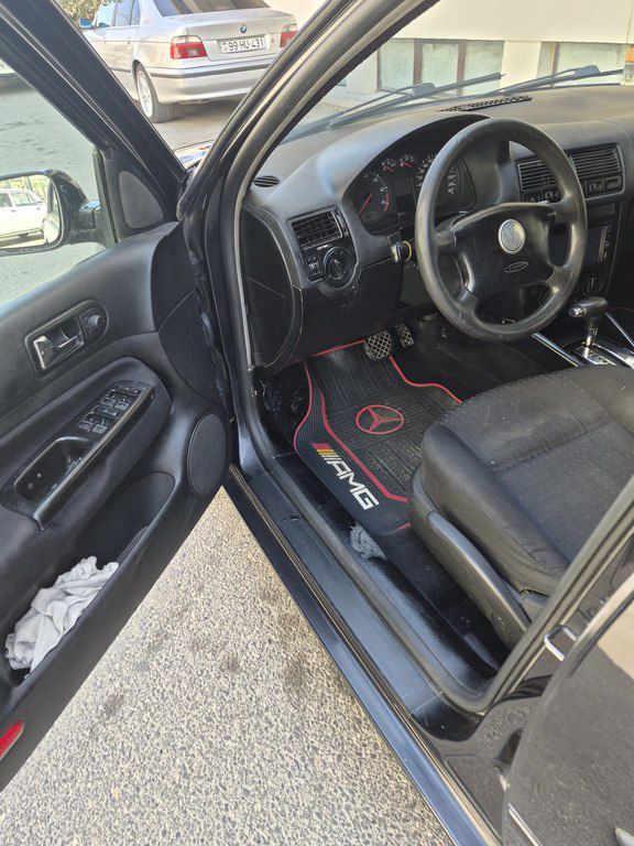Volkswagen Golf, 1.6 L, 2003 il, 367 000 km — Avtomobillər, Sumqayıt (7)
