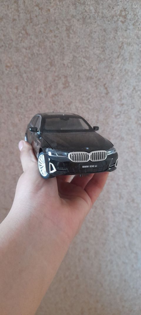 Bmw 530li (G30) 1:24 Ölçü Təzədir Lisenziyalı Model səsi İşıqları — Bakı