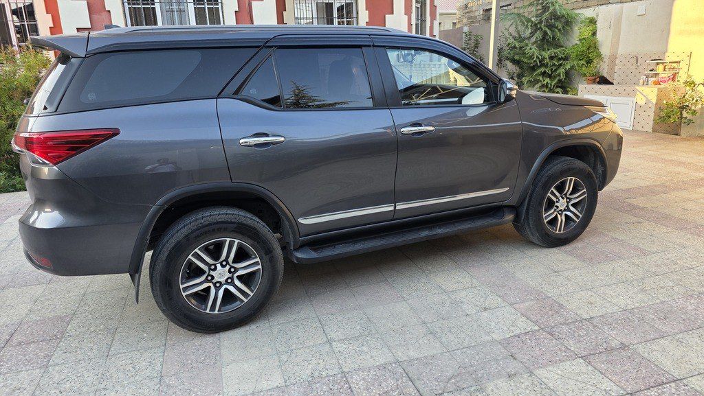 Toyota Fortuner, 2.8 L, 2018 il, 154 000 km — Avtomobillər, Bakı (8)