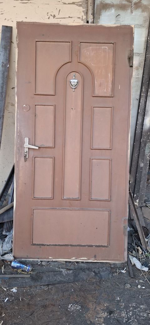 Metall qapı - Material: polad/metal gücləndirilmiş konstruksiya — Bakı