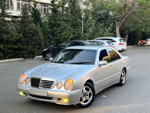 Mercedes E 220, 2.2 L, 2001 il, 590 000 km — Bakı