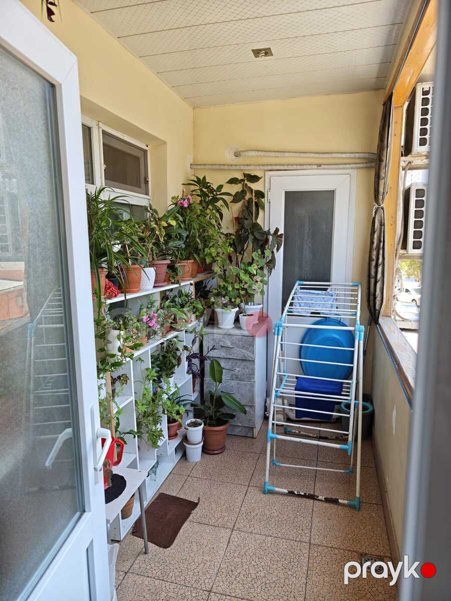 Satılır 4 otaqlı köhnə tikili 110 m² — Mənzil, Bakı (8)
