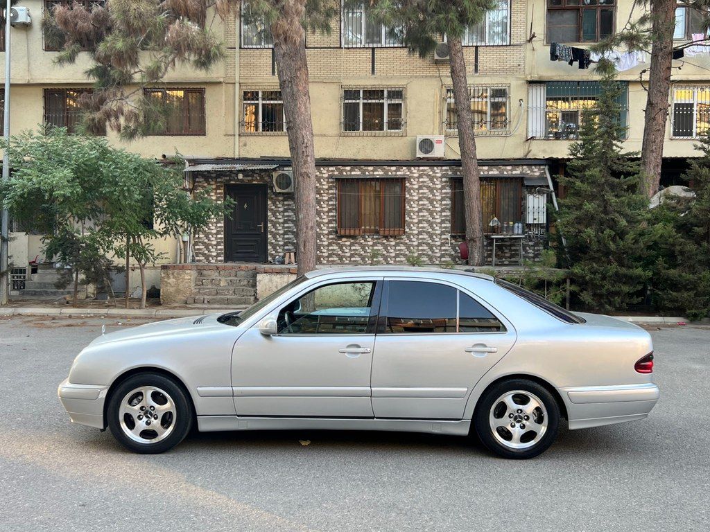 Mercedes E 220, 2.2 L, 2001 il, 590 000 km — Avtomobillər, Bakı (5)
