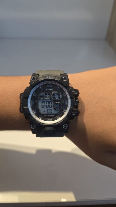 Casio G‑Shock rəqəmsal qol saatı - Korpus: zərbəyə davamlı G‑Shock — Bakı